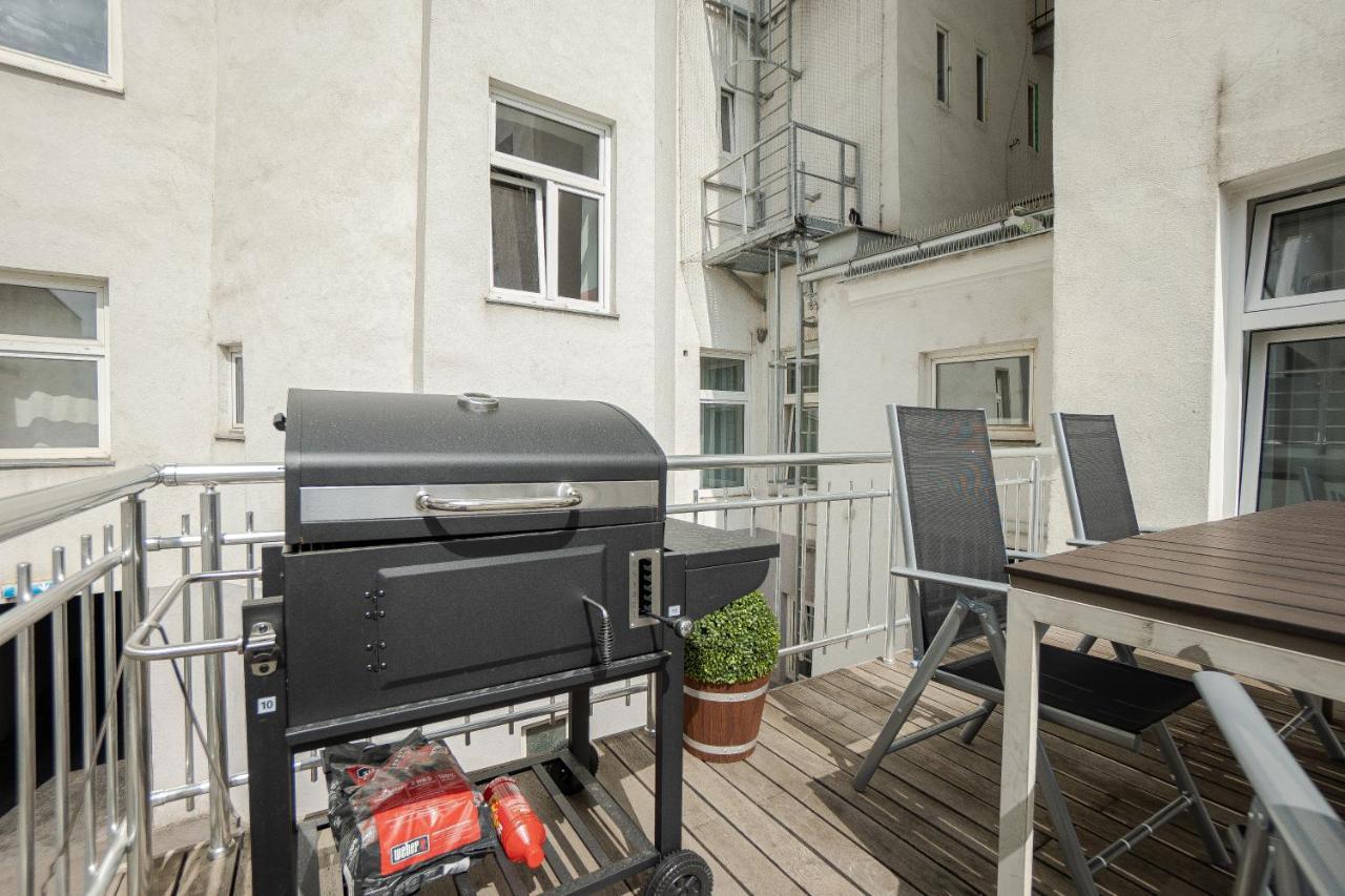 Spacious Apartment With Huge Shared Terrace And Grill Located Between City Centre And Donau River Vienna Exterior photo